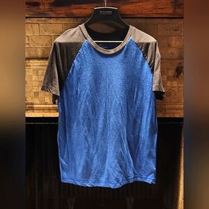 🛍 4/$20 🛍 Arizona Tshirt Size L